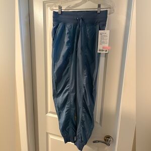 Lululemon Studio Joggers - Size 4
Brand new with tag attached